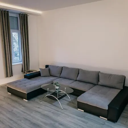 Exclusive Apartment *